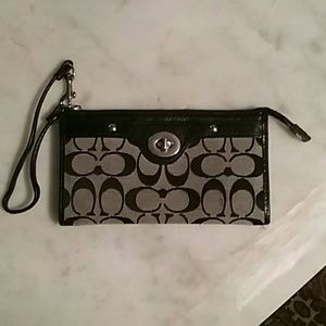 Coach wristlet purse